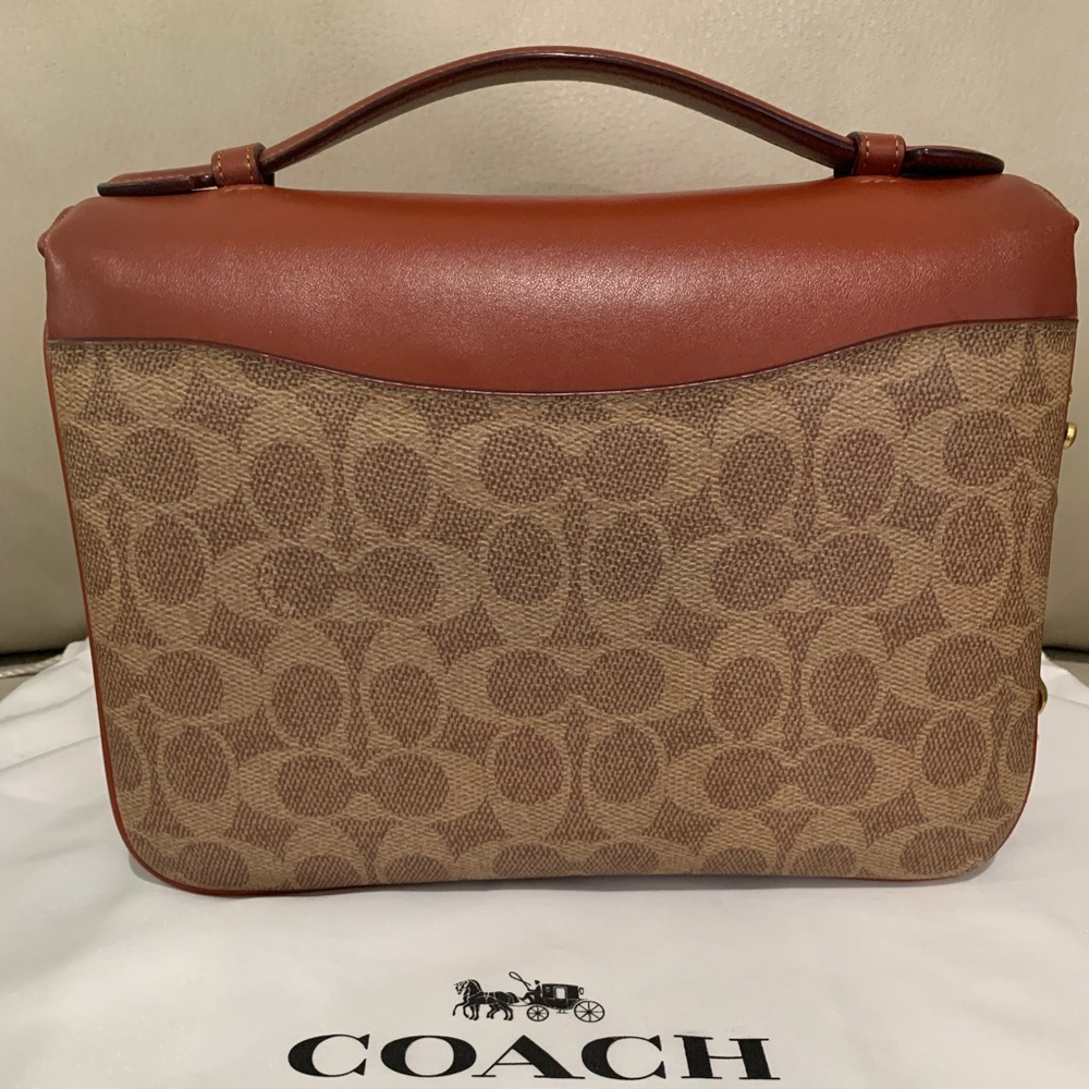 Coach Coated Canvas Signature Cassie Crossbody - Picture 2 of 9